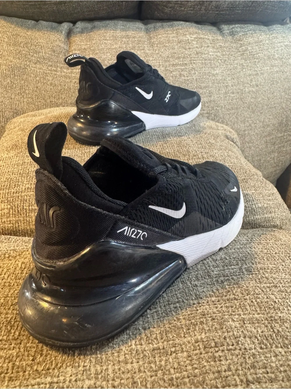 Nike Air Max 270 Kids Black/White #943345-001 Size 6Y